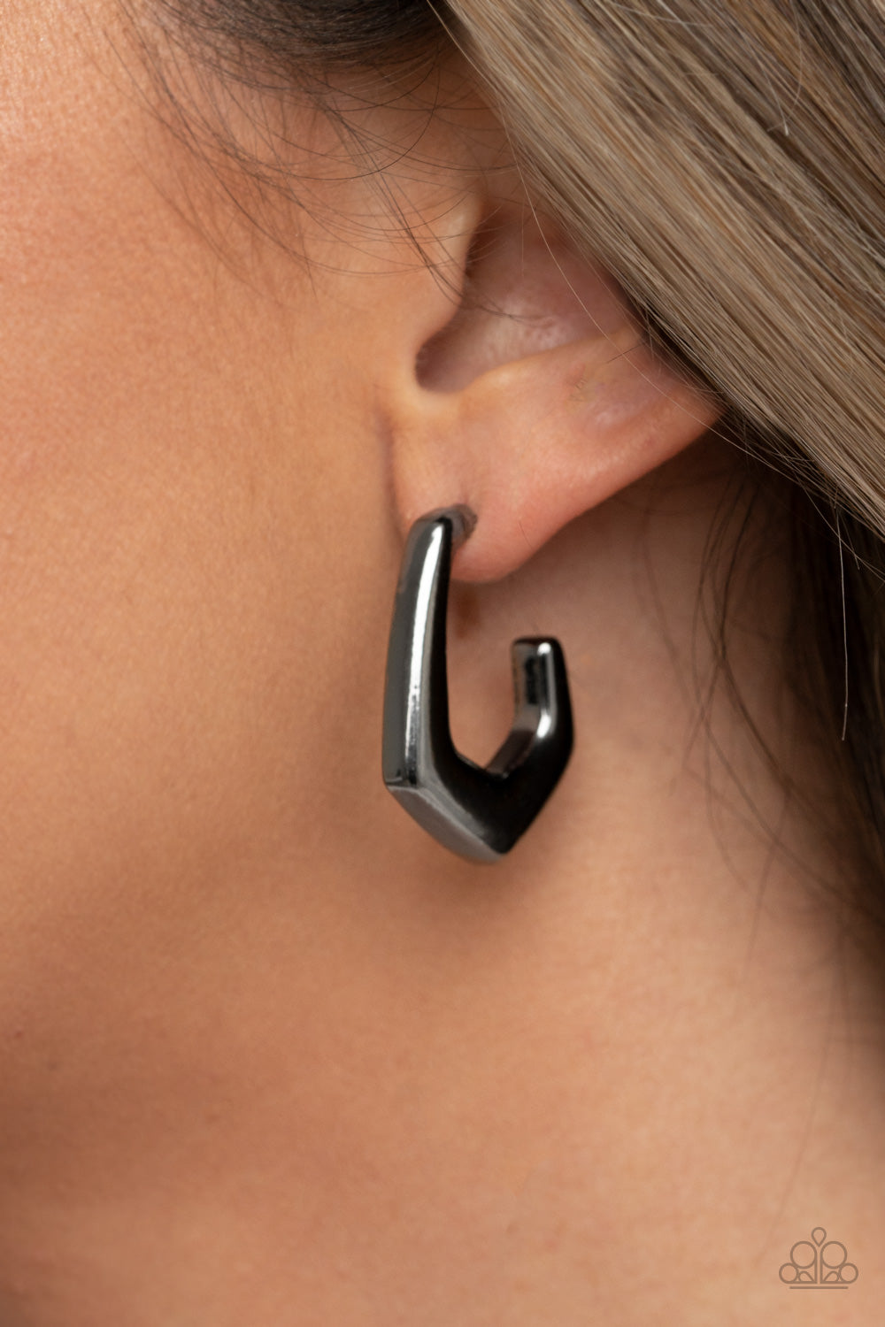 Paparazzi Accessories - On The Hook - Black Earrings