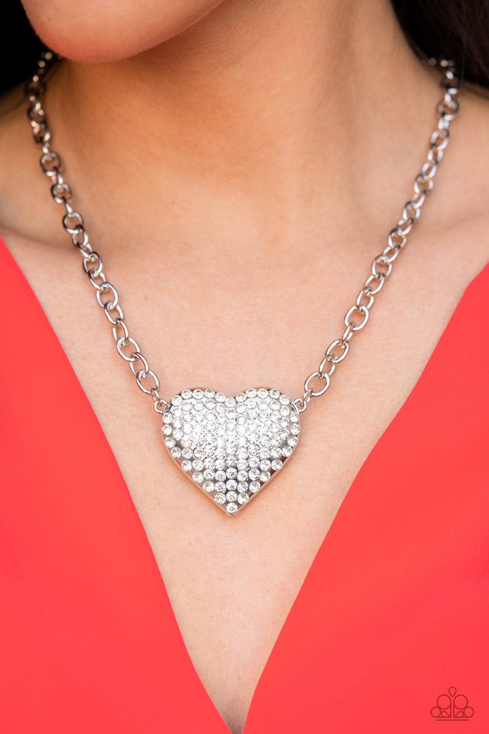 Paparazzi Accessories - Heartbreakingly Blingy - White Necklace